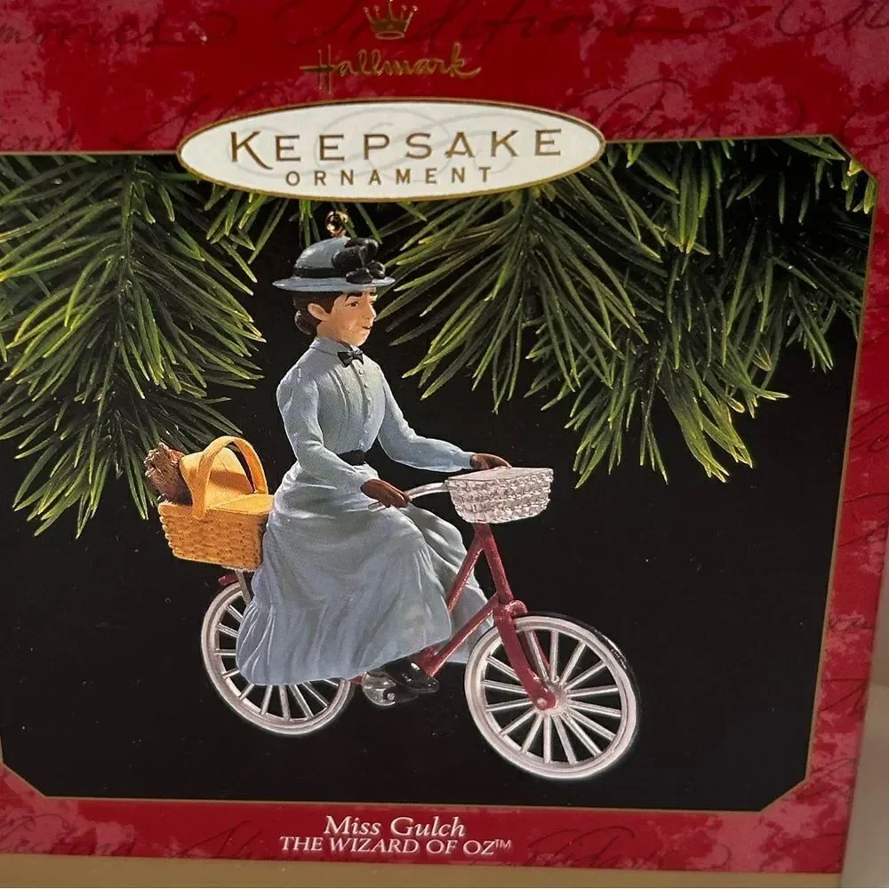 HALLMARK Miss Gulch Wizard of OZ 1997 Keepsake Ornament Handcrafted Collectible